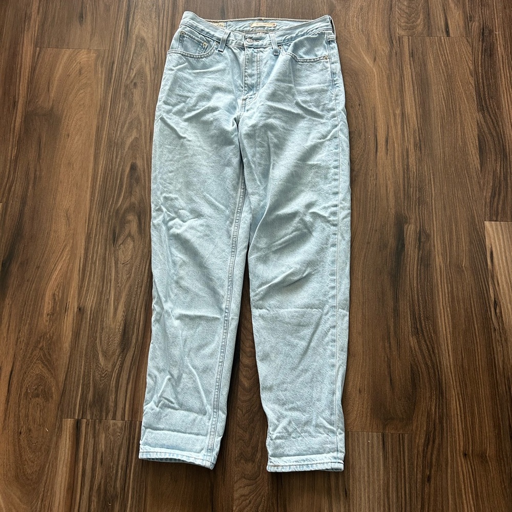 Levi’s 80s Mom Jean